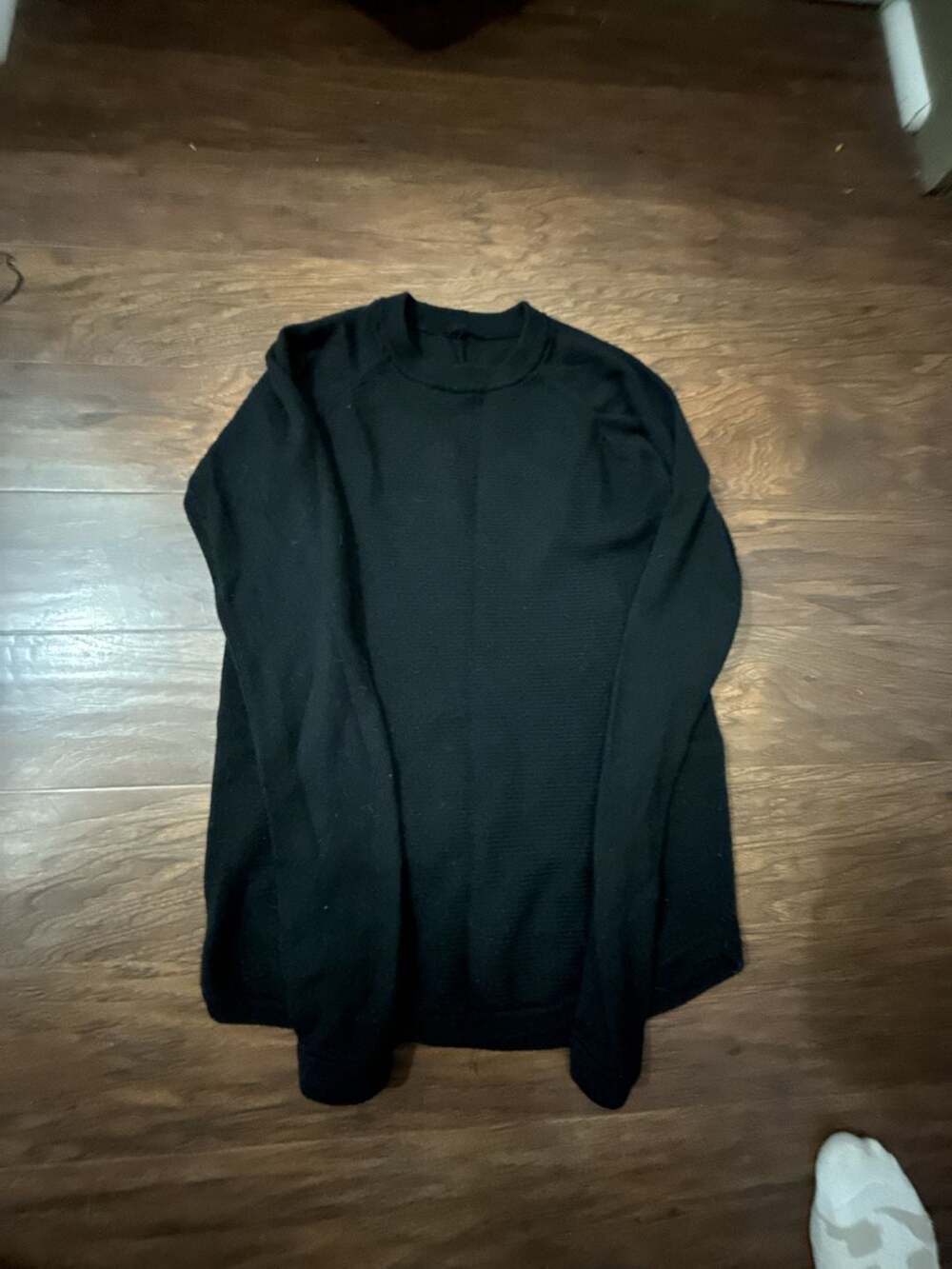 Lululemon Men's Textured Waffle Knit Crew Neck Long Sleeve Sweater